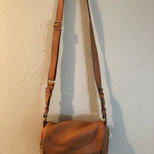 light brown leather fossil bag, very spacious